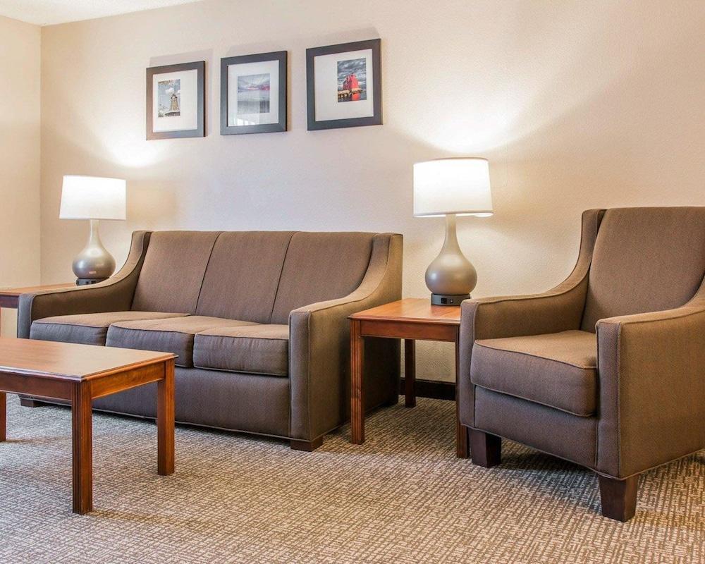 Comfort Suites Grandville - Grand Rapids Sw Eksteriør bilde