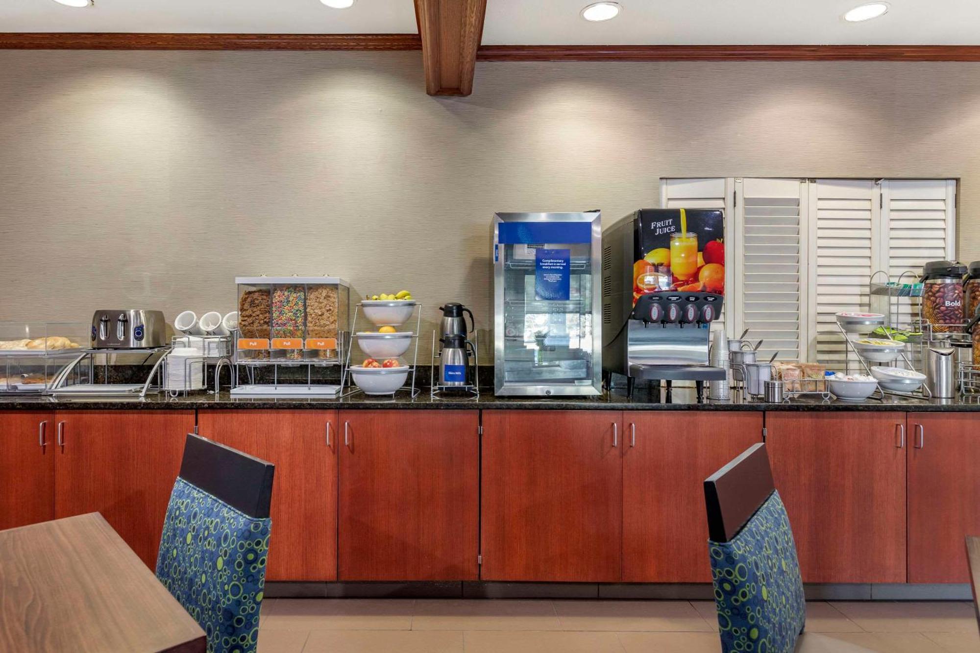 Comfort Suites Grandville - Grand Rapids Sw Eksteriør bilde